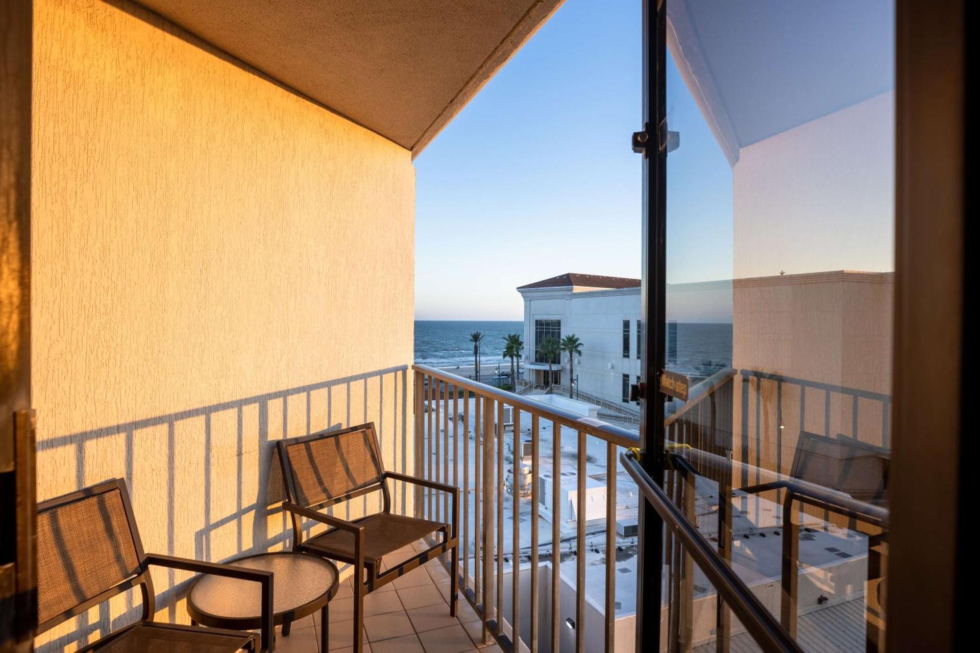 Hilton Galveston Island Resort Экстерьер фото